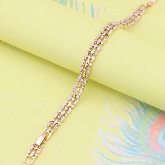 "Elegant Rose Gold Link Bracelet with Sparkling Marquise Crystals, XPBL0929 - Picture 2 of 13